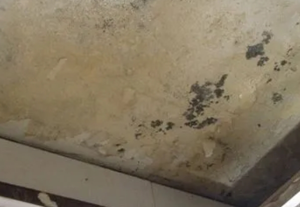 崇义阳台漏水维修公司分享下崇义卫生间渗水维修需要注意哪些问题。